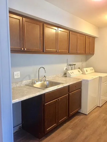 1401 N Glen Cir #C Photo 1