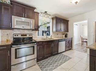 302 King St, Quinte West, ON K8V 3X5