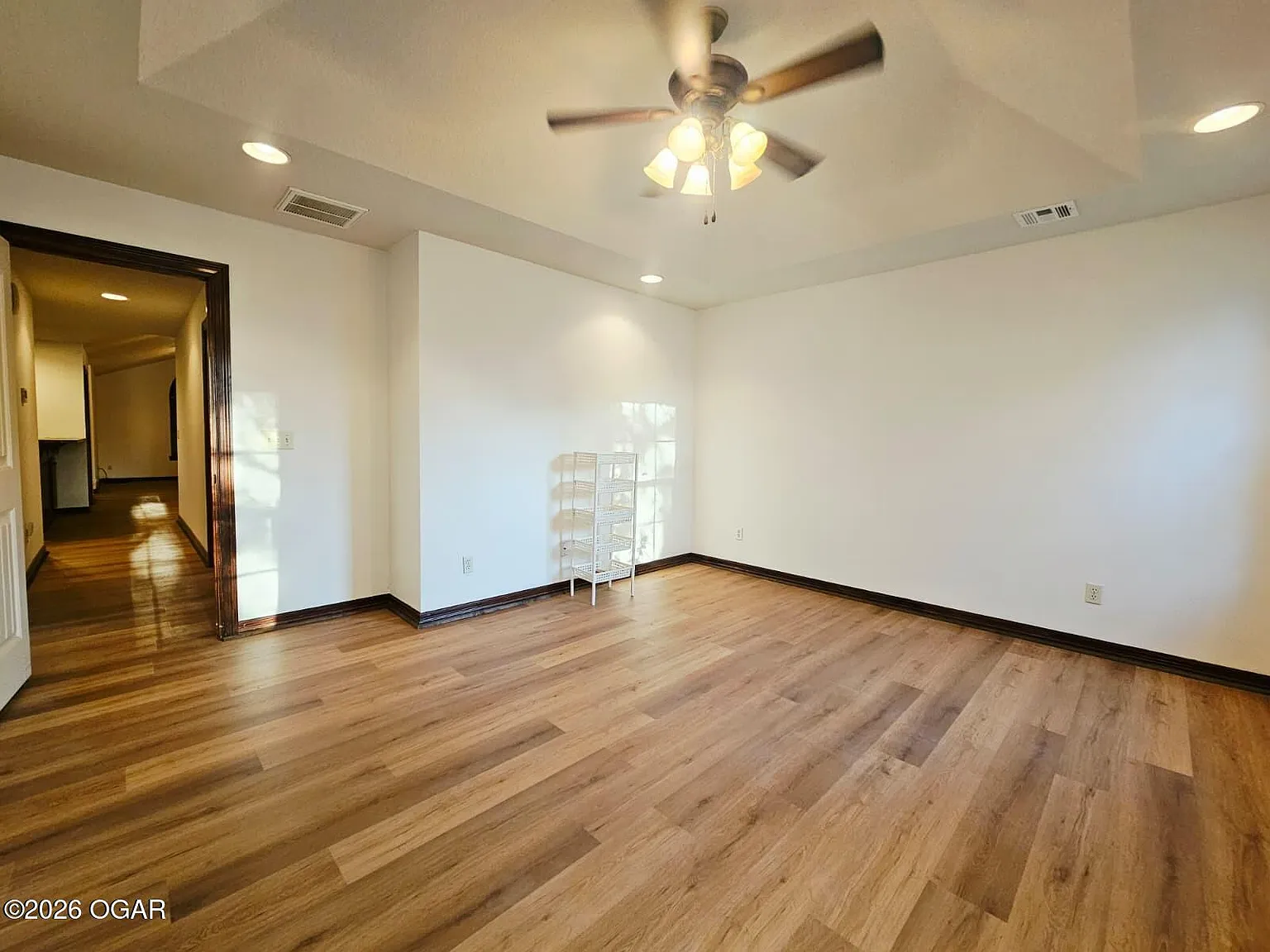 3 bed, 2.0 bath, 1583 sqft, $1,850 — Photo 2
