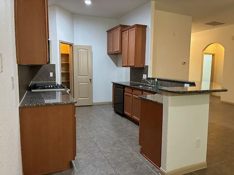 7042 Windy Run Ct — Photo 16