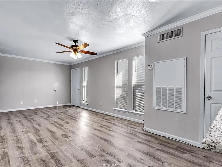 2410 Toro Ln #B — Photo 13