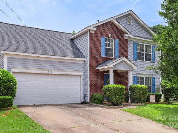 8904 Gerald Dr, Charlotte, NC 28217