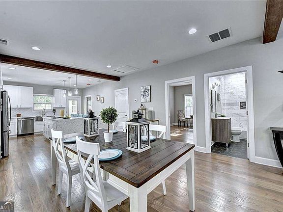 5th image of 663 Bryan St SE