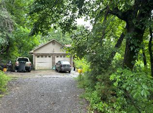 1538 Telephone Tower Rd, Laceys Spring, AL 35754