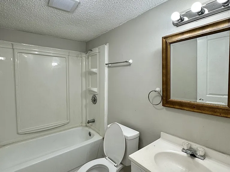 1512 Cherry Ave — Photo 4