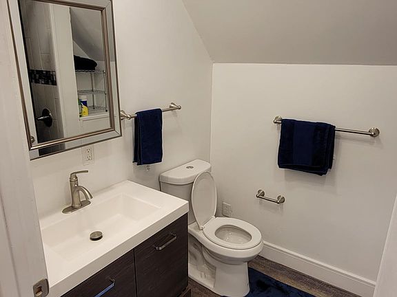 4th image of 4801 Newport Ave