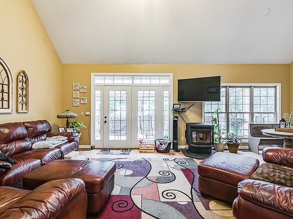 4th image of 254 Laurens Ln
