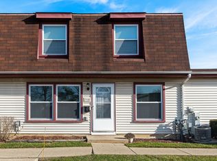 1960 Liberty Pl, Hoffman Estates, IL 60169