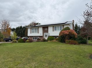 21 Hurry Rd, Charlottetown, PE C1E 3C5