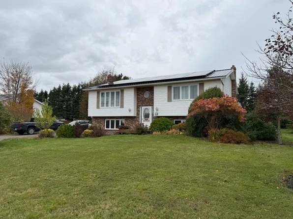 21 Hurry Rd, Charlottetown, PE C1E 3C5