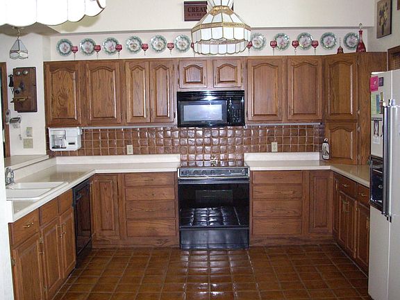 Spacious Kitchen
