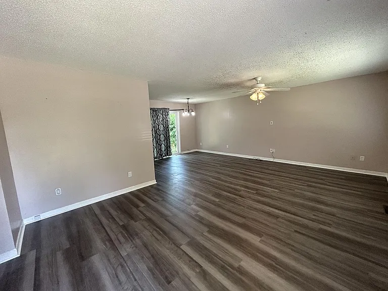 419 Patterson St — Photo 2