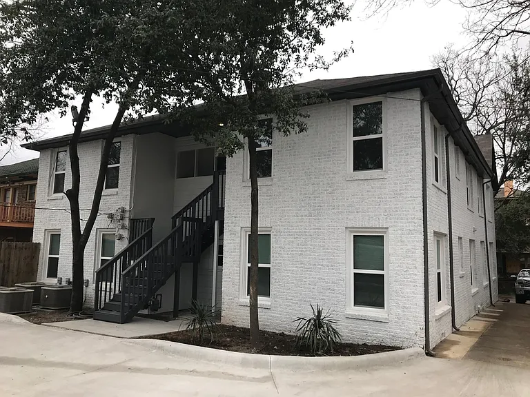 6343 Richmond Ave — Photo 16