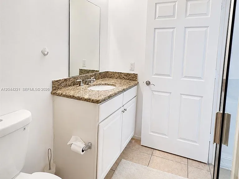 3001 NE 185th St #515 — Photo 16