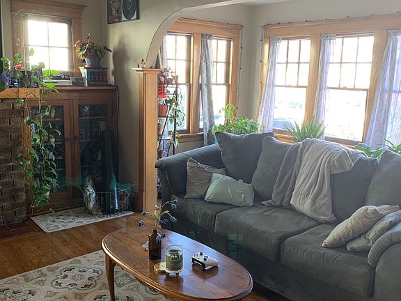 2nd image of 96 Virgil Avenue Lower Lower Unit 1