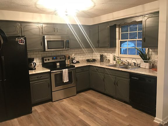 2nd image of 280 Moncrest Dr