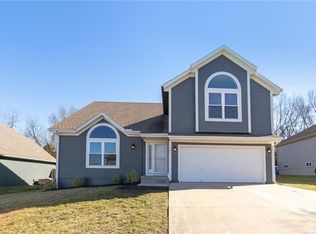 400 NW 26th St, Blue Springs, MO 64015