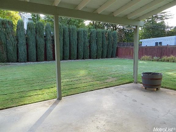 3rd image of 7840 Clear View Dr