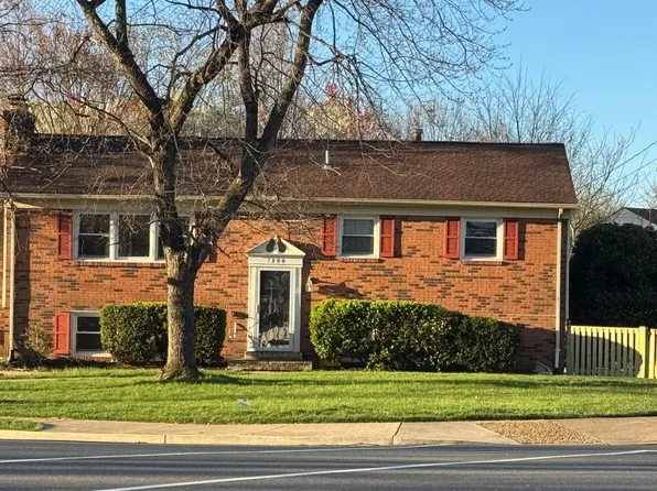 7800 Hayfield Rd, Alexandria, VA 22315