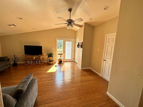 2nd image of 2321-2325 Kings Hwy #B