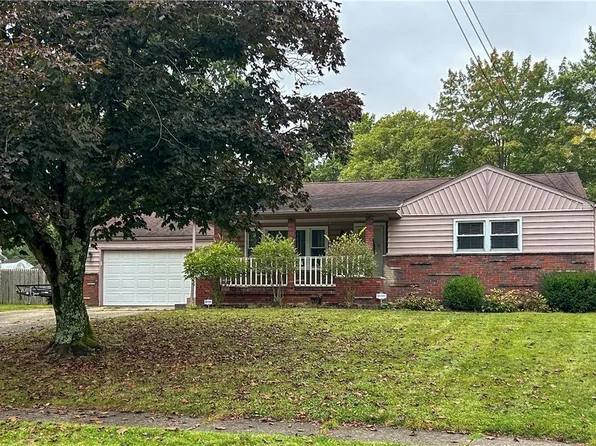 3360 Estates Cir, Youngstown, OH 44511