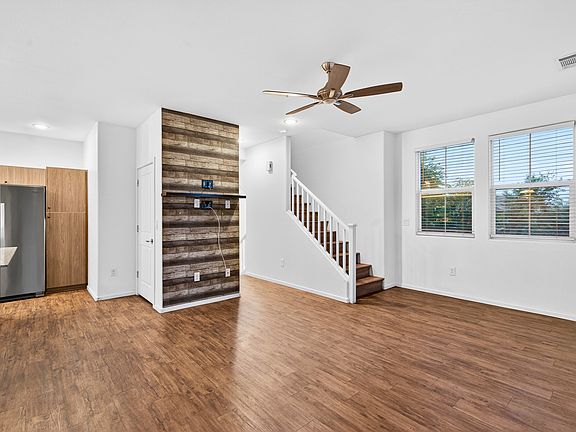 5th image of 2294 E Hidalgo Ave