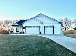 868 Zumbro Woods Ln NW, Oronoco, MN 55960
