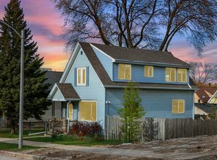 2832 S Greeley St, Milwaukee, WI 53207