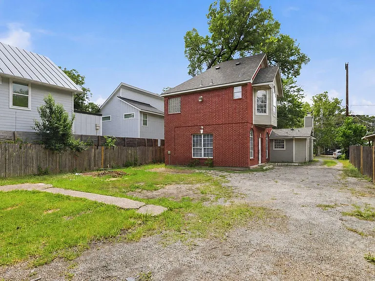 915 Vargas Rd — Photo 27