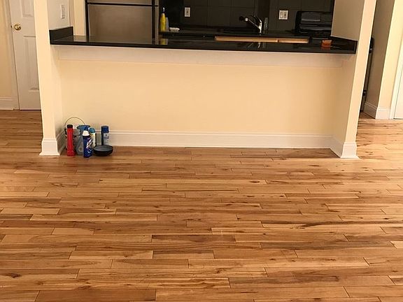 2nd image of 1938 Brandywine St Unit 6