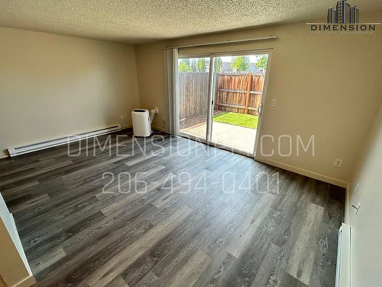 532 SW Rimrock Way — Photo 8
