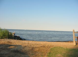 7817 Harbor Rd, Pasadena, MD 21122