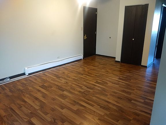 3rd image of 5728 Independence Ave #3E