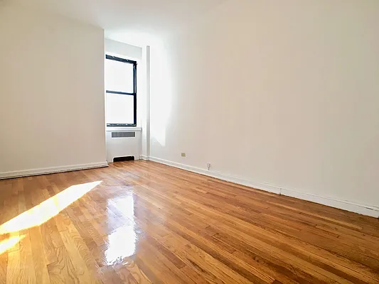 Rented by Compass | media 26