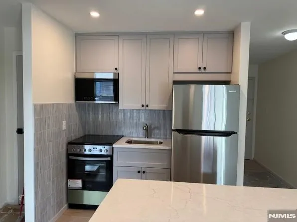 20 Jefferson St APT C9, Hackensack, NJ 07601
