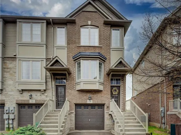342 Mill St Unit 19, Kitchener, ON N2M 0A5