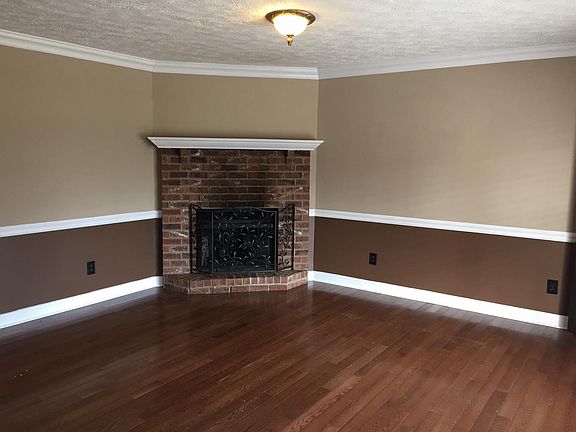 5th image of 674 Plantation Dr