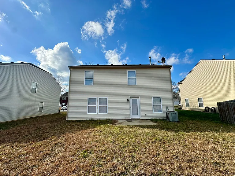340 Zander Woods Ct — Photo 19