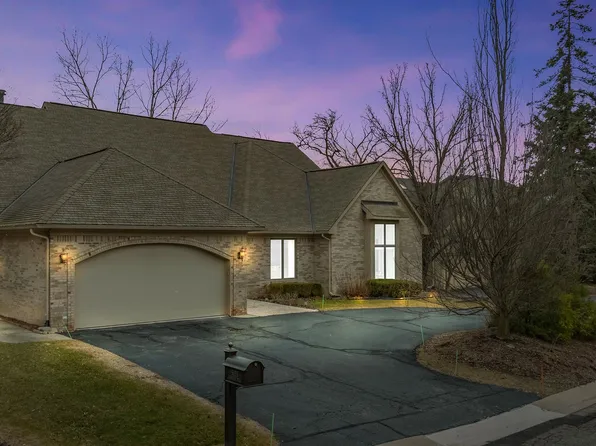 5035 Oakbrooke Dr, West Bloomfield, MI 48323