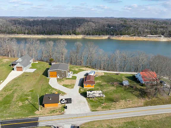 2nd image of 7947 Highway 1275 N