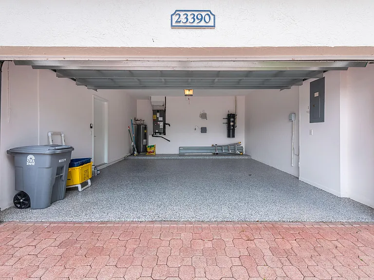 23390 Torre Cir — Photo 35
