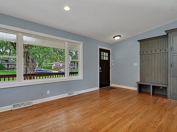 2nd image of 2710 Calmer Dr