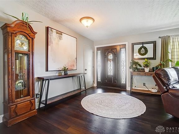 5th image of 2749 Blue Rock Dr