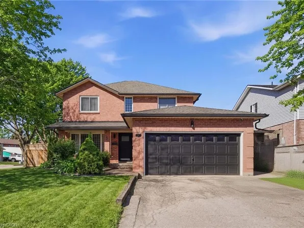 2 Hickory Ct, Welland, ON L3C 6S9