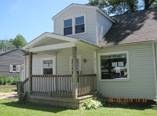 215 E Cowing Dr, Muncie, IN 47303