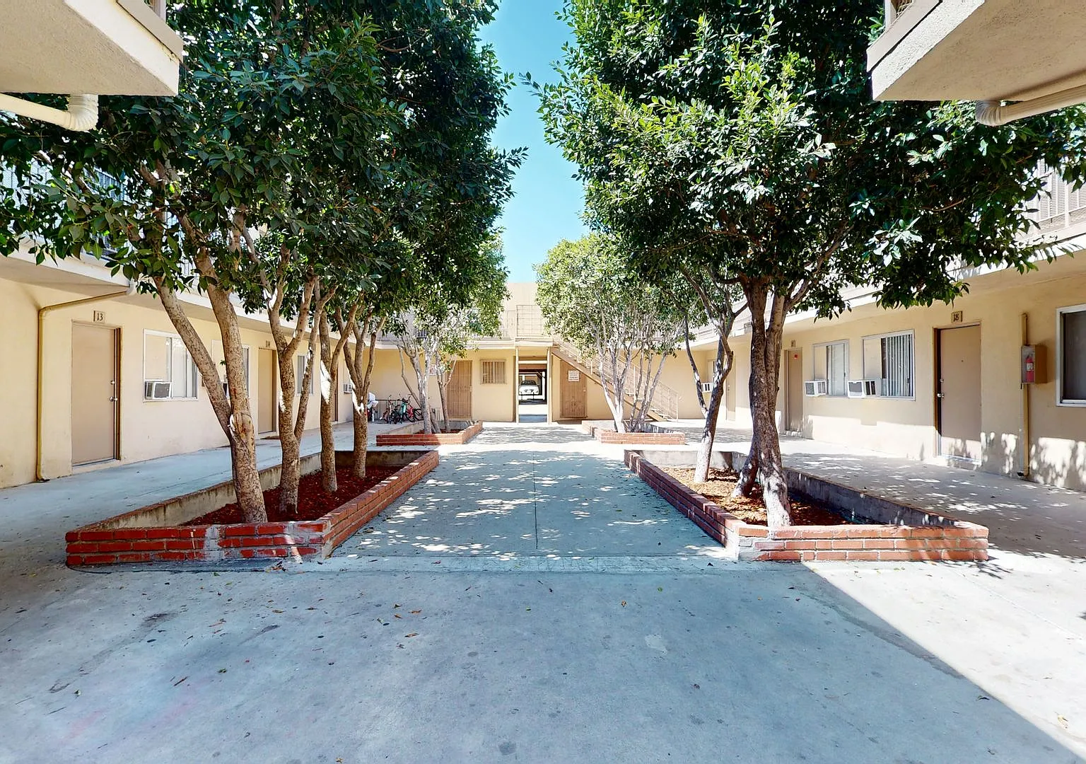 12920dal — Photo 1