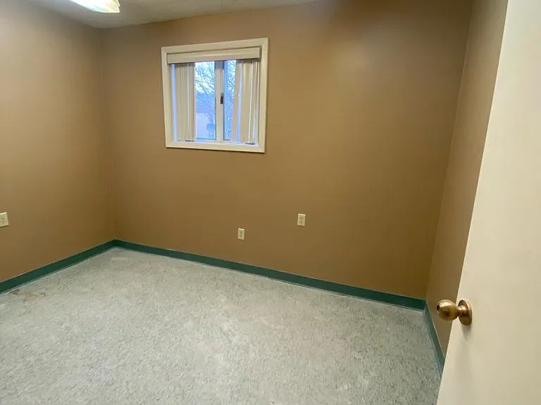 1624 Genesee St — Photo 2