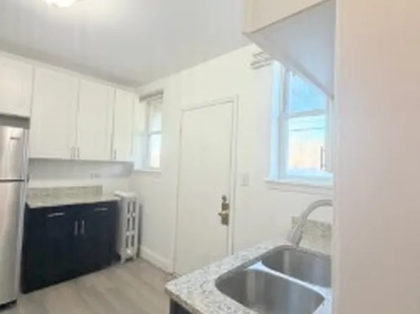 10985 S Church St APT 1D, Chicago, IL 60643