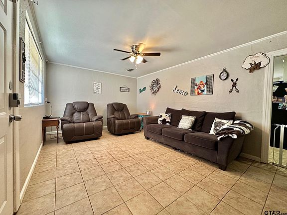 5th image of 2601 E George Richey Rd