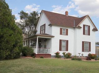 1402 Oak St, Hays, KS 67601